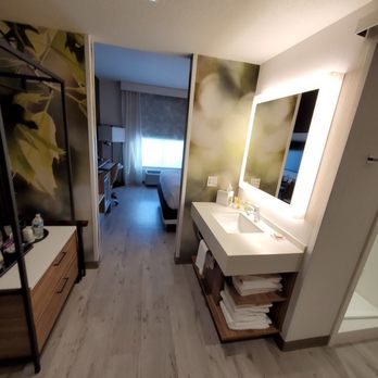 Wyndham Garden Orlando Universal - Room - Hotels Near Me - Orlando, Florida