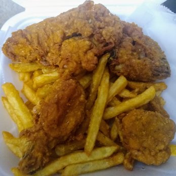 Georgia Diner - Fried chicken meal - not bad, but not amazing - Diners Near Me - Duluth, Georgia