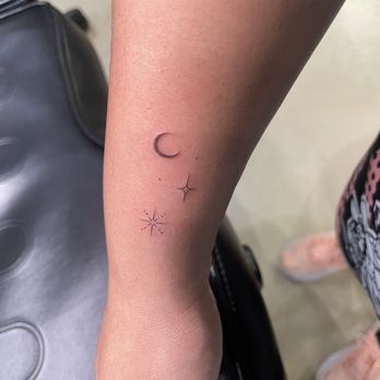SIX8 Collective - Bella's dainty tattoos - Tattoo Near Me - Tustin, California