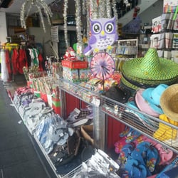 Tek's Gifts & Things - Storefront