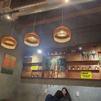 Kwan Kitchen - Indoor space - Thai Near Me - Pasadena, California