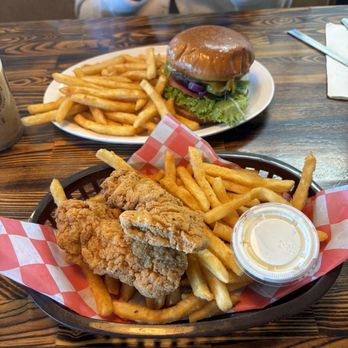 Apple Annie's - Bakeries Near Me - Oak Glen, California