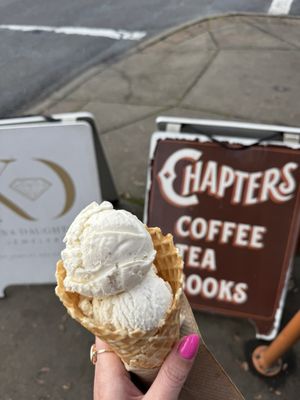 Cream Northwest by null