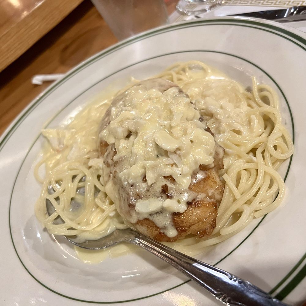 Villaggio's Ristorante Italiano - Special grouper in Pinot Grigio sauce and crab meat with pasta - Italian Near Me - Lutz, Florida Villaggio's Ristorante Italiano - Special grouper in Pinot Grigio sauce and crab meat with pasta - Italian Near Me - Lutz, Florida