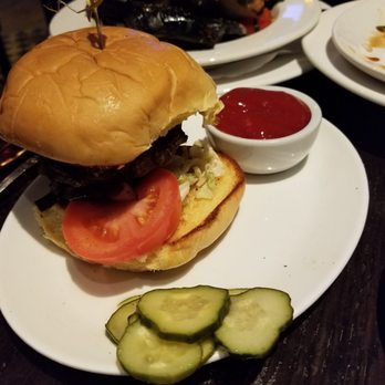 Max's Tavern - Cheeseburger - Steakhouses Near Me - Springfield, Massachusetts