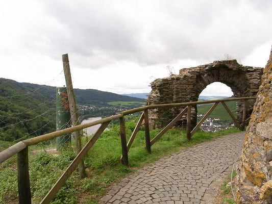Burg Landshut by null