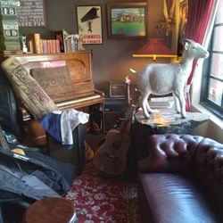 Three Brothers Arms Hotel - Displays