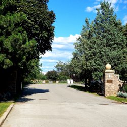 Highland Memory Gardens Cemetery Crematorium - Entrance