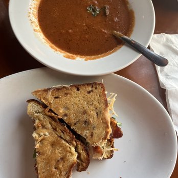 Perfect Pear Bistro - Grilled cheese and tomato bisque soup yum - New American Near Me - Tempe, Arizona