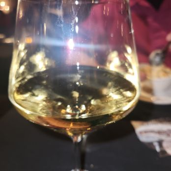 Rudys Hideaway - House Chardonnay. - Seafood Near Me - Rancho Cordova, California Rudys Hideaway - House Chardonnay. - Seafood Near Me - Rancho Cordova, California