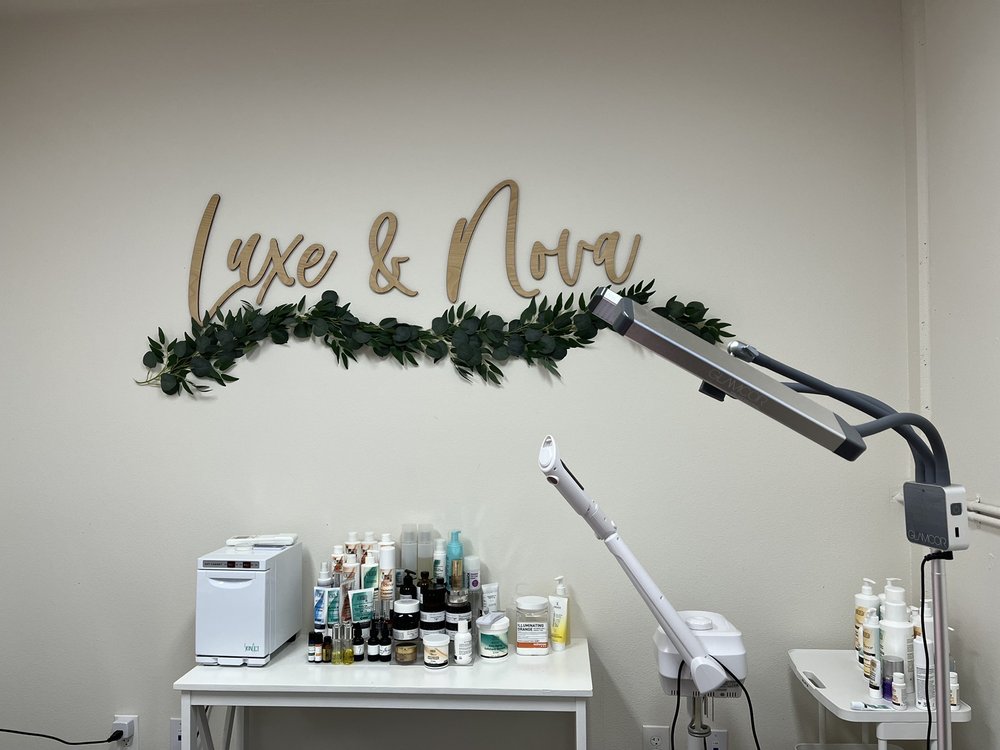Luxe & Nova Logo