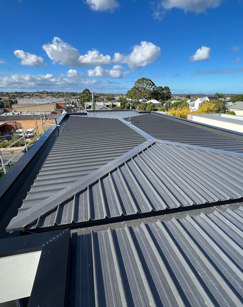 Slide of Castlemont Roofing