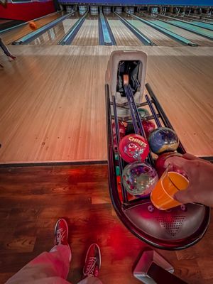 Bowlero Garland by null