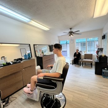 La Jolla Barber Shop - The boss haircut!!! - Barbers Near Me - La Jolla, California La Jolla Barber Shop - The boss haircut!!! - Barbers Near Me - La Jolla, California