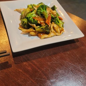 Sichuan House - Chicken and Broccoli - Chinese Near Me - Lafayette, Indiana Sichuan House - Chicken and Broccoli - Chinese Near Me - Lafayette, Indiana