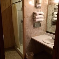 Wheatland Inn - Bathroom