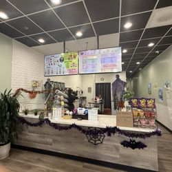 Boba Tea and Snow Ice House - Here for the first time and love it! Got a mango smoothie with mango jelly and it's delicious!