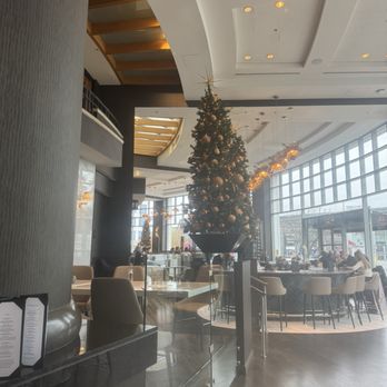ARC Restaurant - Lobby of the hotel looking towards the restaurant - Canadian (New) Near Me - Vancouver, British Columbia ARC Restaurant - Lobby of the hotel looking towards the restaurant - Canadian (New) Near Me - Vancouver, British Columbia
