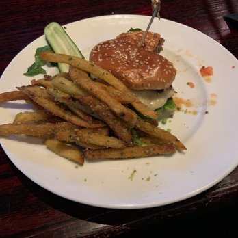 Marlow's Tavern - Tavern burger with truffle fries - New American Near Me - Atlanta, Georgia