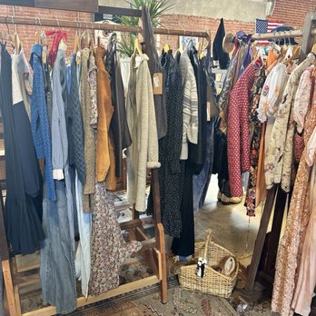 Findings Market - Women's Clothing Near Me - Ventura, California Findings Market - Women's Clothing Near Me - Ventura, California
