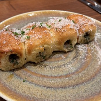 Saint & Second - Parker House rolls - Breakfast & Brunch Near Me - Manhattan Beach, California