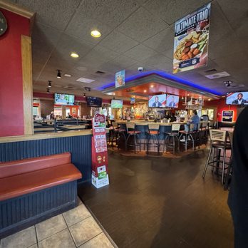 Applebee's Grill + Bar - Inside - American Near Me - Gilroy, California Applebee's Grill + Bar - Inside - American Near Me - Gilroy, California