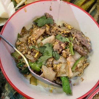 Lung Yai Thai Tapas - Pad See Ew with Beef - Tapas/Small Plates Near Me - Miami, Florida Lung Yai Thai Tapas - Pad See Ew with Beef - Tapas/Small Plates Near Me - Miami, Florida