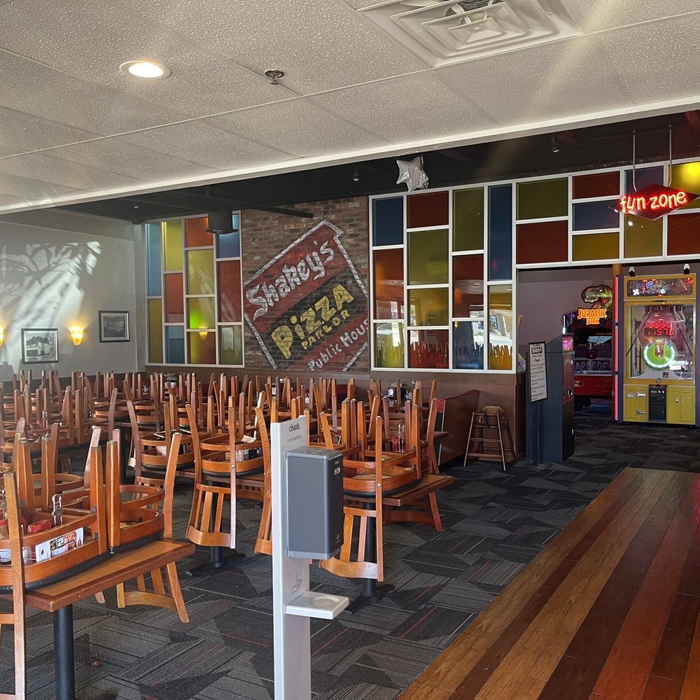 Shakey's Pizza Parlor - empty tables and chairs - Pizza Near Me - Chino, California Shakey's Pizza Parlor - empty tables and chairs - Pizza Near Me - Chino, California