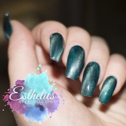 Esthetics by Danielle Emery - Cats Eye Design with Magnetic Gel - many colour options available