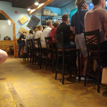 The Sneaky Beagle - Full house - Seafood Near Me - Myrtle Beach, South Carolina The Sneaky Beagle - Full house - Seafood Near Me - Myrtle Beach, South Carolina