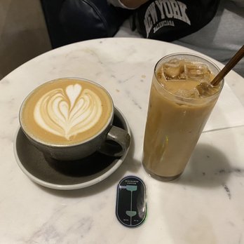 Discourse Coffee - Downtown - Caramel Latte and Cold Brew - Coffee & Tea Near Me - Milwaukee, Wisconsin