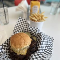 Archie's Flat Top - #2 burger and fries