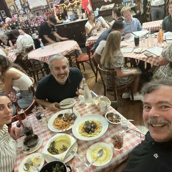 Bistrot Du Coin - We the people  Hungry - French Near Me - Washington, DC, District of Columbia