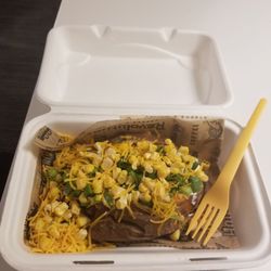Hot Licks - Sweet potato with butter, sour cream, scallions, cheese and corn