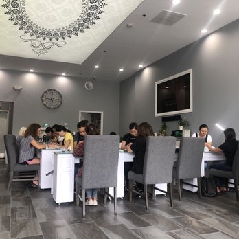 Silver nails - Nail Salons Near Me - Highland Park, Illinois