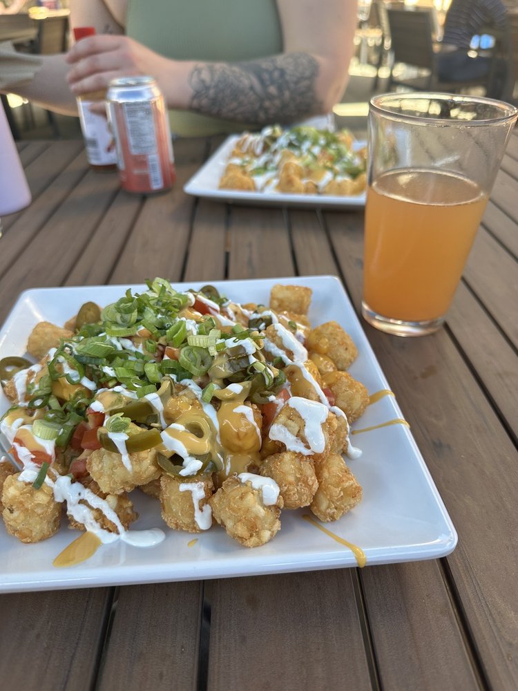 LOBO’S PIZZA & PUB Updated September 2024 29 Photos & 28 Reviews