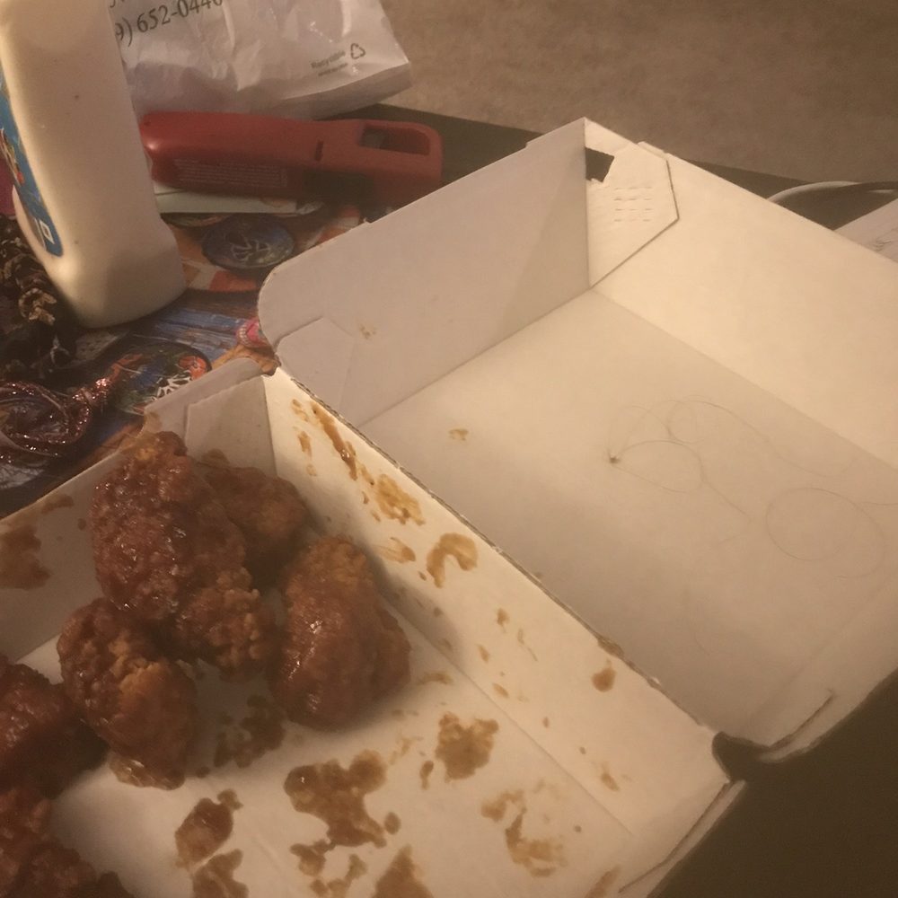 15 Boneless Wings... LOOK AT THE HAIR THAT WAS LEFT IN THERE 15 Boneless Wings... LOOK AT THE HAIR THAT WAS LEFT IN THERE