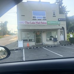 The Lake Nails Salon