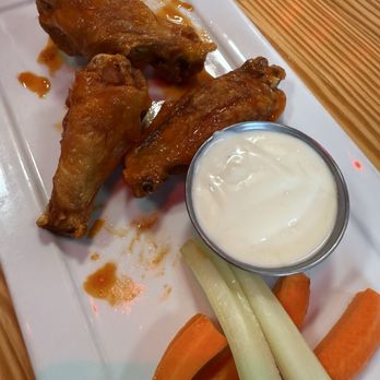 Drugstore Cowboy - Buffalo Wings w blue cheese - Cocktail Bars Near Me - Los Angeles, California Drugstore Cowboy - Buffalo Wings w blue cheese - Cocktail Bars Near Me - Los Angeles, California