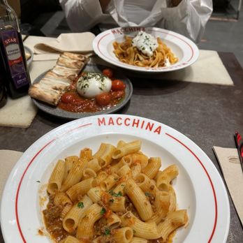 Macchina - Pasta bolganesse and burrata - Italian Near Me - Barcelona, B Macchina - Pasta bolganesse and burrata - Italian Near Me - Barcelona, B