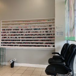 Nail Studio - Polish Choices - Plenty
