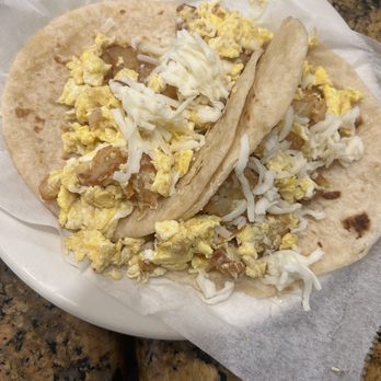 Ayala’s Cafe - Breakfast tacos - Mexican Near Me - Hempstead, Texas