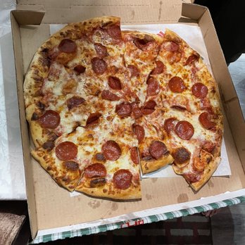 Ameci Pizza Kitchen - Unacceptable pizza, it looks like those Chuck E Cheese pizzas that are assembled with old slices!! - Pizza Near Me - Brentwood, California