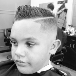 Kraken Barber Shop - Barber: Chris Godoy