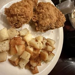 Verucchi's Ristorante - Two pc ( dark) chicken with American fries. Chicken and potatoes were delicious.