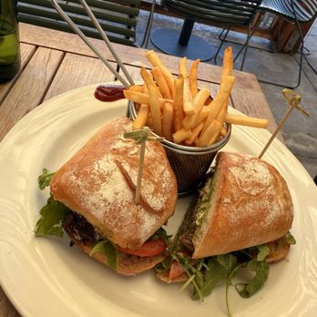 The Duchess - STEAK SANDWICH - American Near Me - Pleasanton, California The Duchess - STEAK SANDWICH - American Near Me - Pleasanton, California