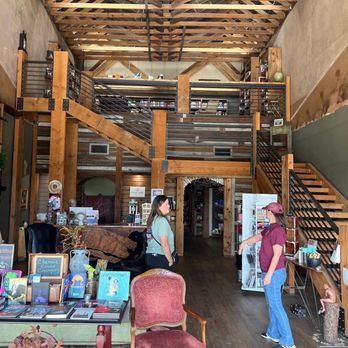Intermission Bookshop - Bookstores Near Me - Brownwood, Texas