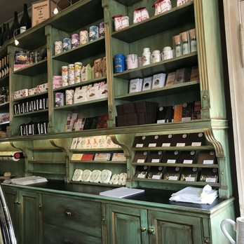 La Maison du Chocolat - Nice selection of chocolate bars, incl Amadei and the house's own brand (didn't try - yet) - Italian Near Me - Potsdam, BB