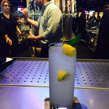 Yard House - Brazilian Lemonade - New American Near Me - Austin, Texas
