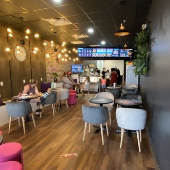 Wonder Waffel - Interior - Coffee & Tea Near Me - Tampa, Florida Wonder Waffel - Interior - Coffee & Tea Near Me - Tampa, Florida